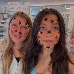 Meet your Posher, Lili